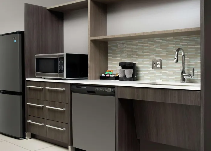 Home2 By Hilton Airport South Hotel 3*