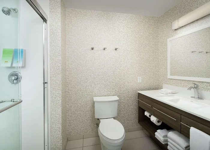 Hotel Home2 By Hilton Airport South 3*