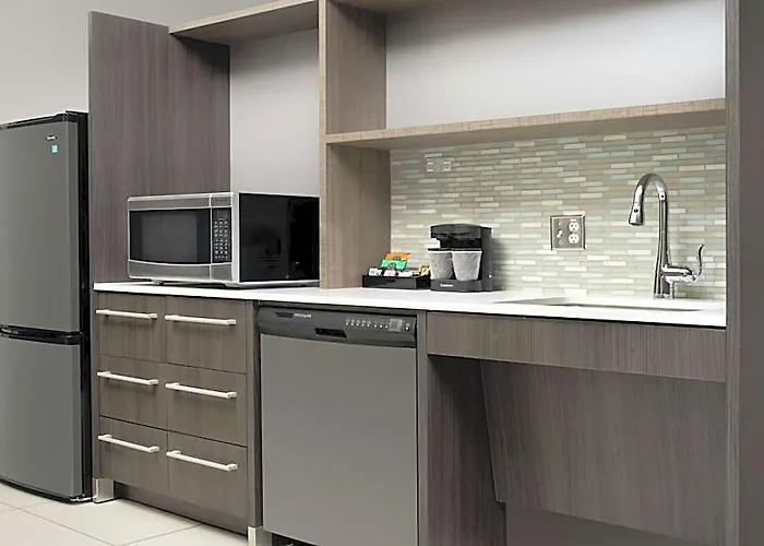 Hotel Home2 By Hilton Airport South 3*